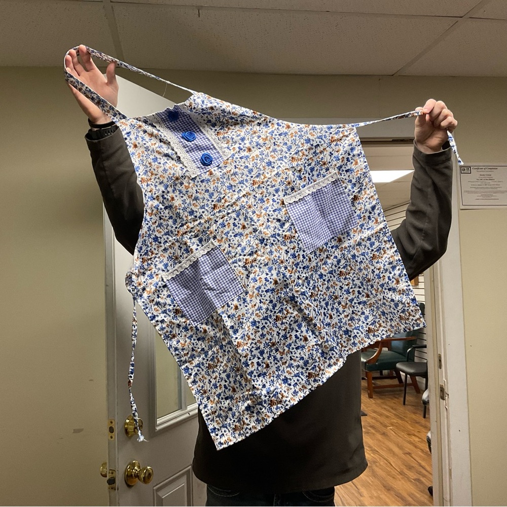 Chic Floral Apron with Blue Accents